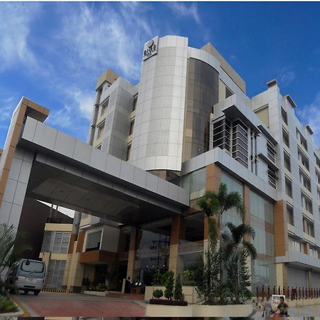 Big 8 Corporate Hotel Tagum Екстериор снимка