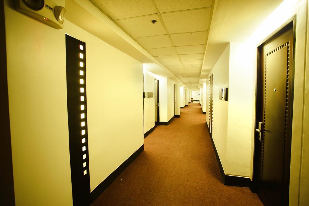 Big 8 Corporate Hotel Tagum Екстериор снимка