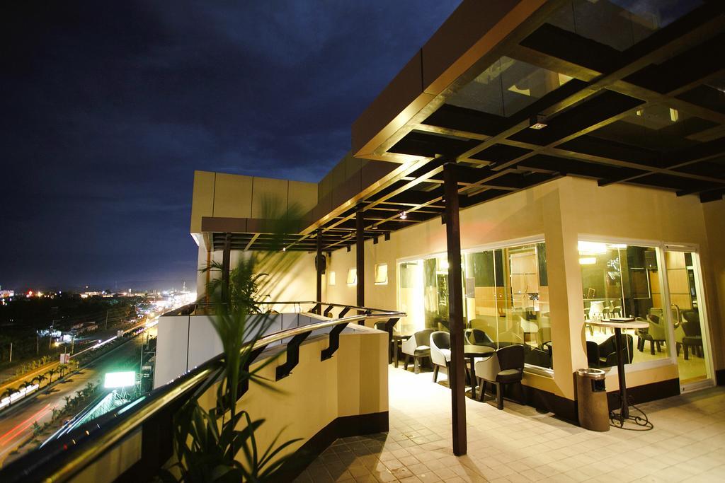 Big 8 Corporate Hotel Tagum Екстериор снимка