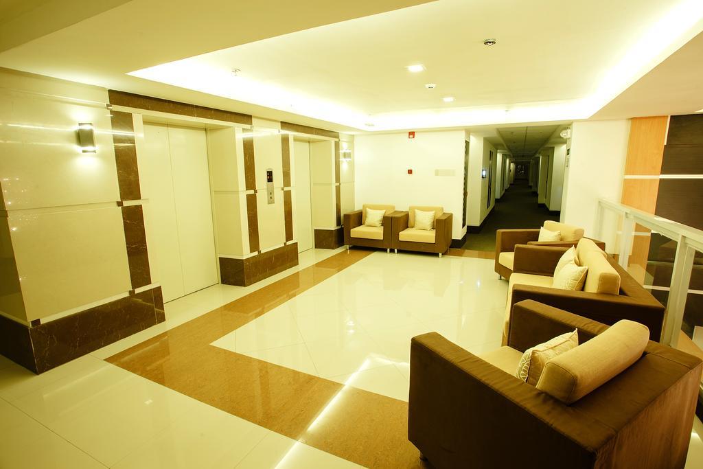 Big 8 Corporate Hotel Tagum Екстериор снимка