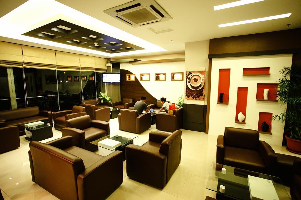 Big 8 Corporate Hotel Tagum Екстериор снимка