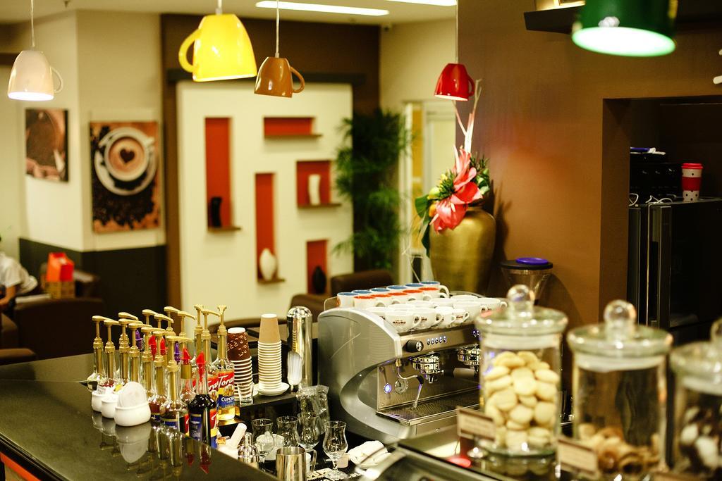 Big 8 Corporate Hotel Tagum Екстериор снимка