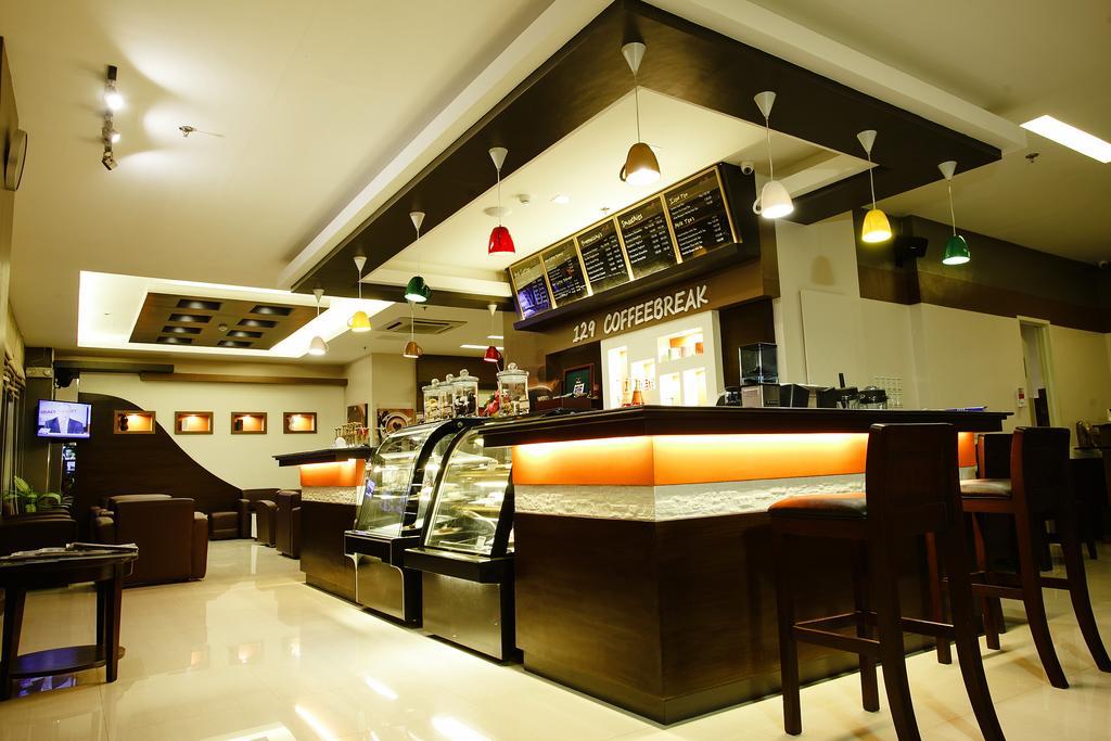 Big 8 Corporate Hotel Tagum Екстериор снимка