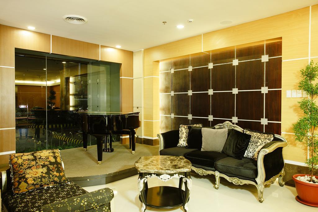 Big 8 Corporate Hotel Tagum Екстериор снимка