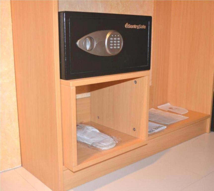Big 8 Corporate Hotel Tagum Екстериор снимка