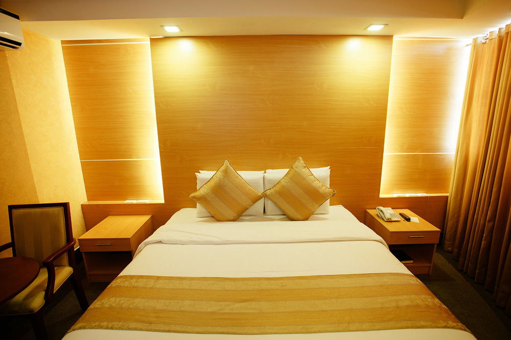 Big 8 Corporate Hotel Tagum Екстериор снимка