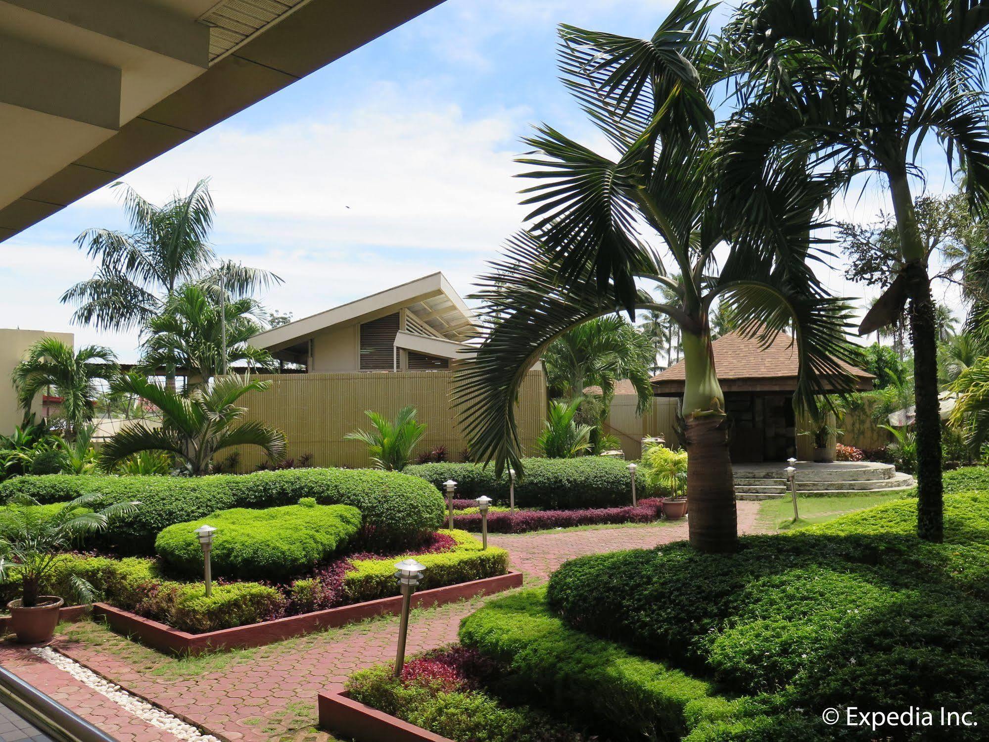 Big 8 Corporate Hotel Tagum Екстериор снимка