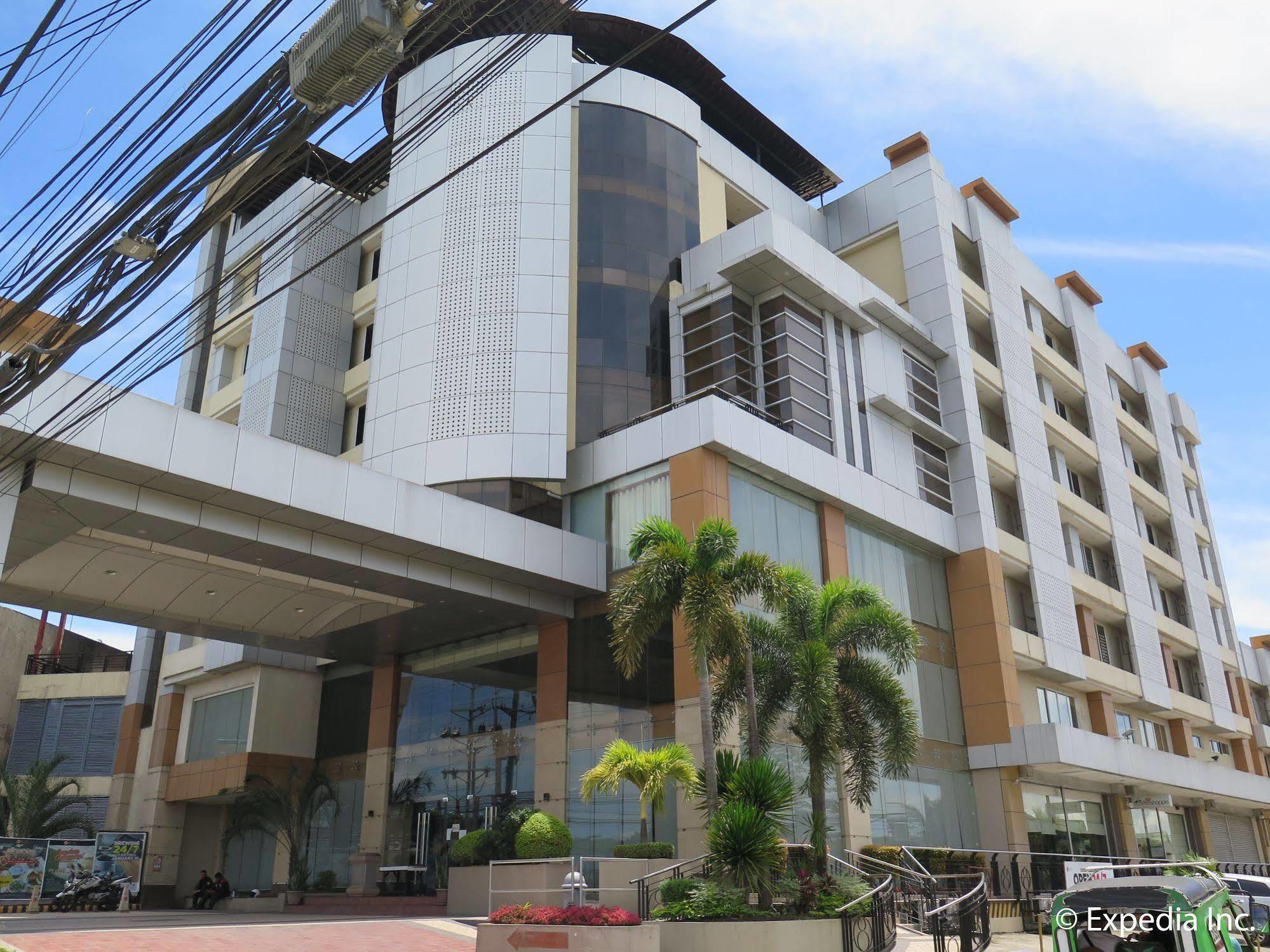 Big 8 Corporate Hotel Tagum Екстериор снимка